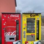 Machine en extérieur avec habillage labelisée de face